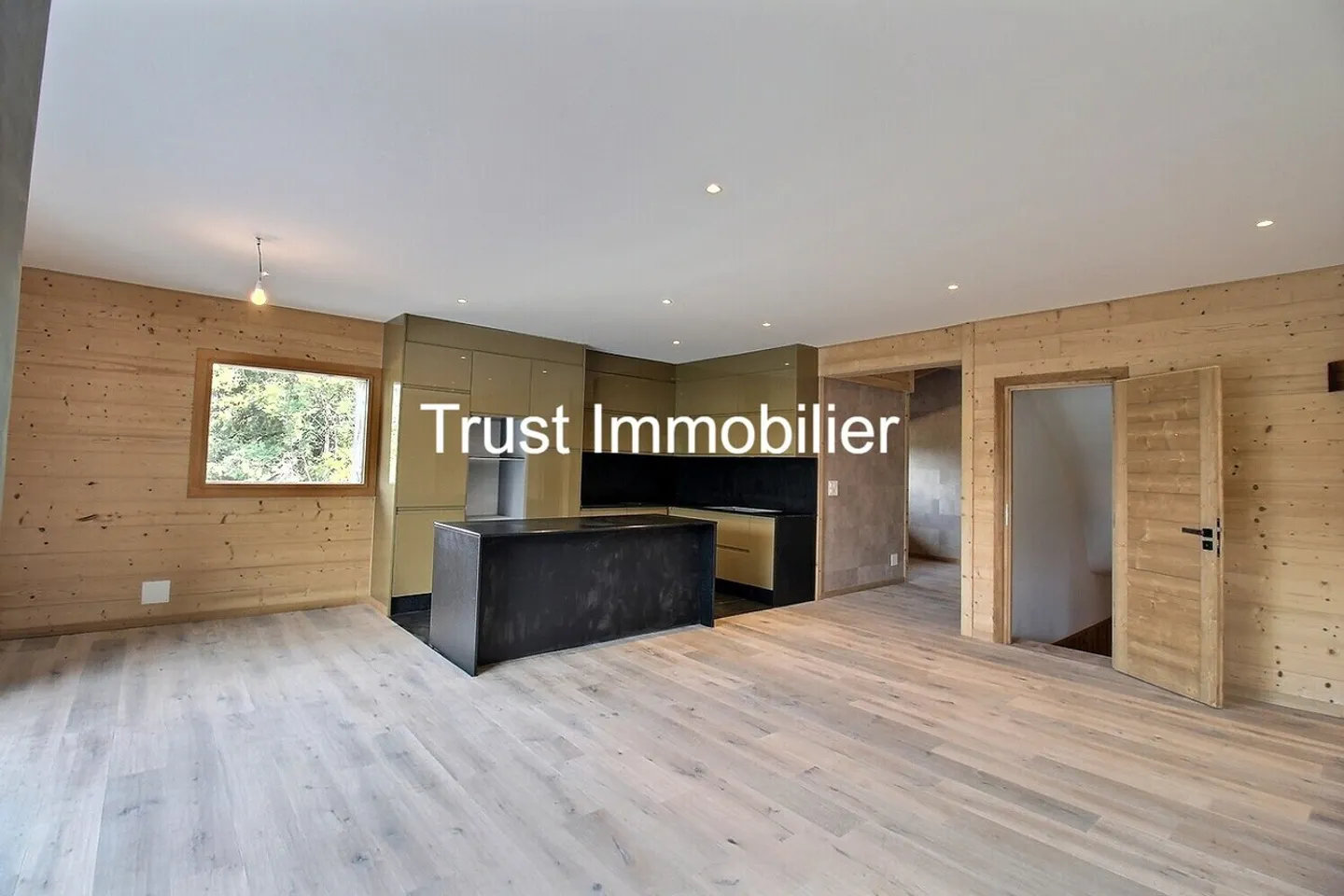 Chalet rénové avec vue montagne - Photo 3 sur 16