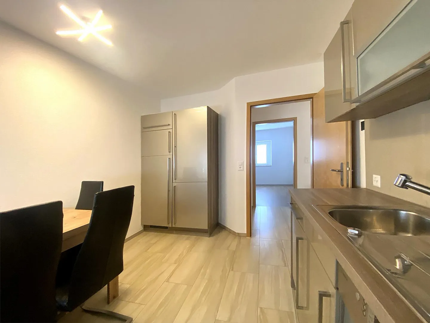 Casa unifamiliare con appartamento - Foto 7 di 30