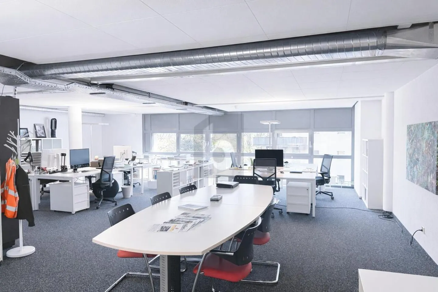 MODERNO, LUMINOSO E IDEALMENTE SITUATO - Foto 3 di 6