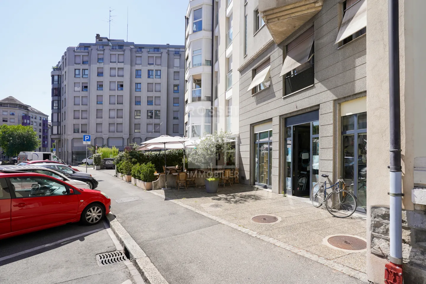 Arcade d'environ 50 m2 au rez-de-chaussée - Photo 2 sur 4