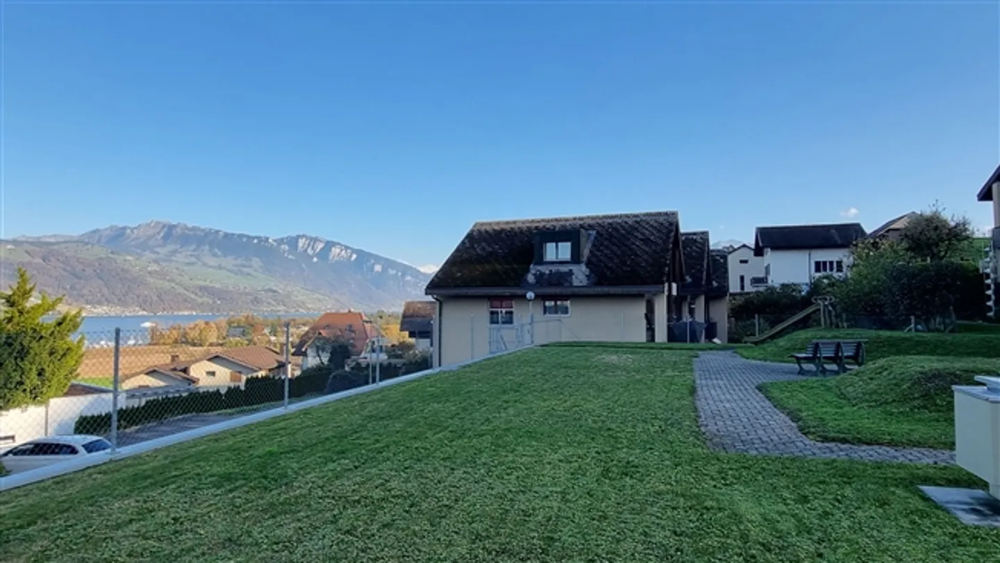 Maisonette de 5,5 pièces avec vue sur le lac à Gwatt/Thun - acheter - Photo 11 sur 13
