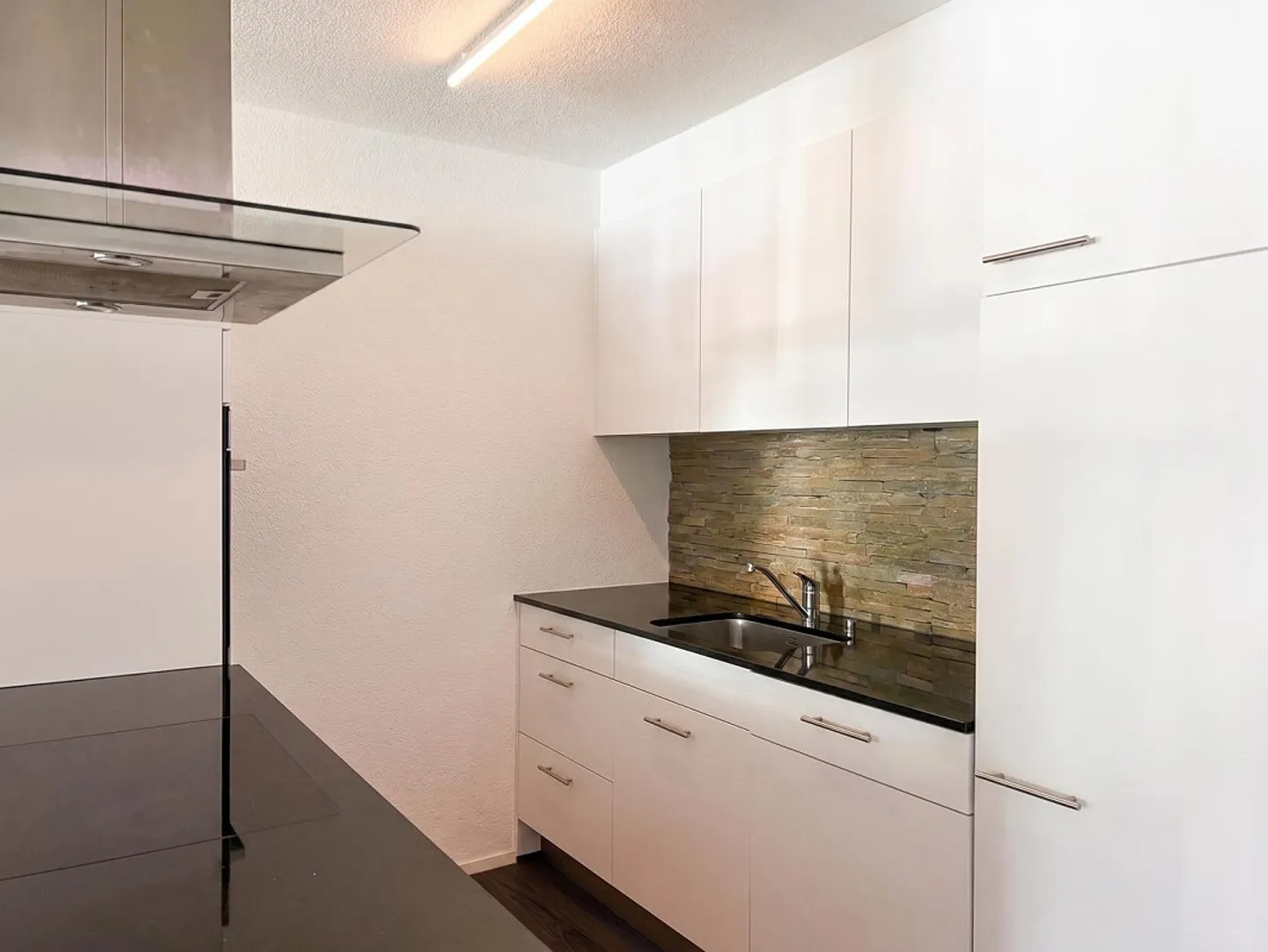 Stilvolles Apartment in Wattenwil - Foto 2 von 8