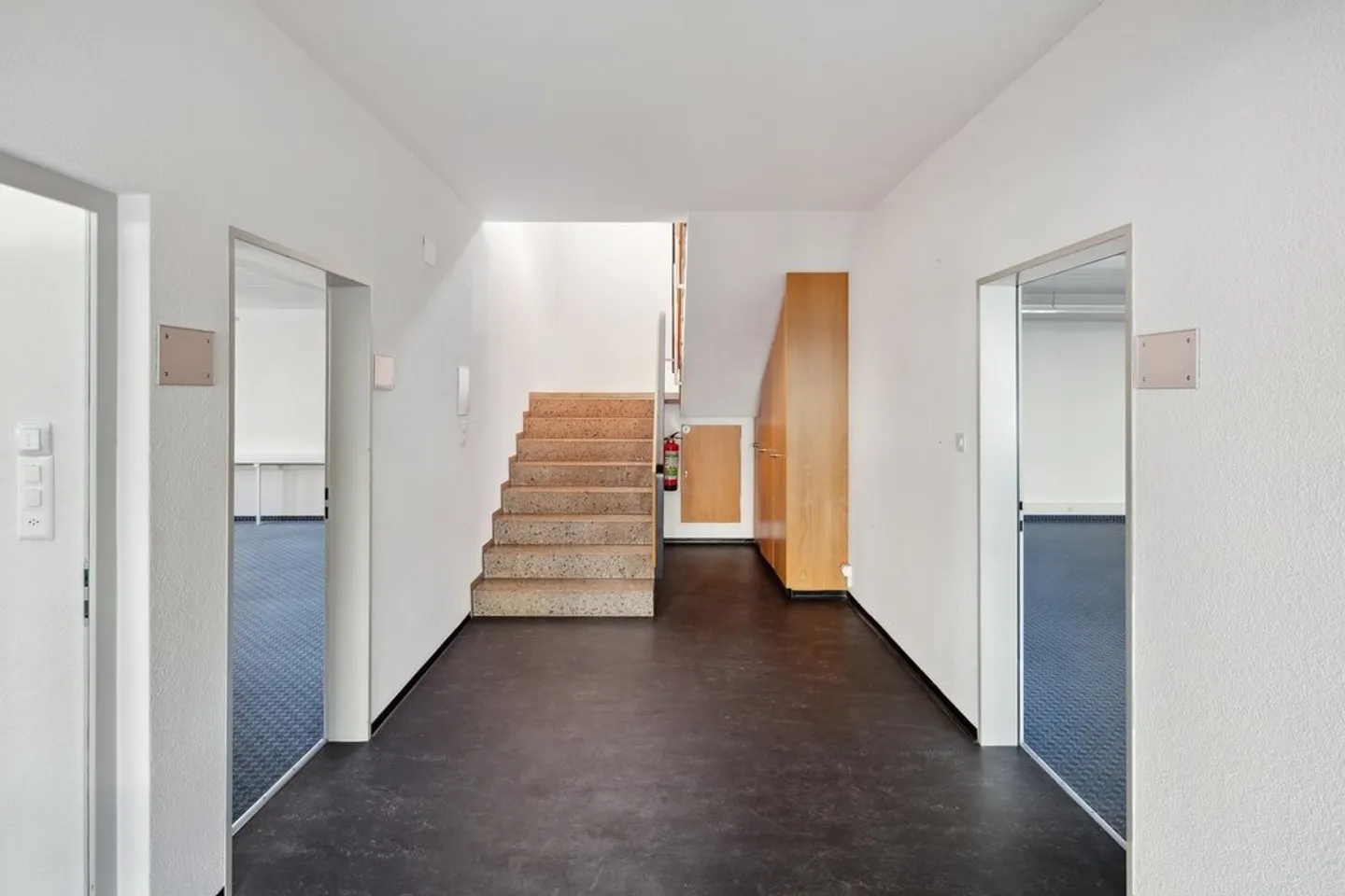 Bureaux/espaces de formation attractifs (328m2) près de l'accès autoroutier - Photo 5 sur 10