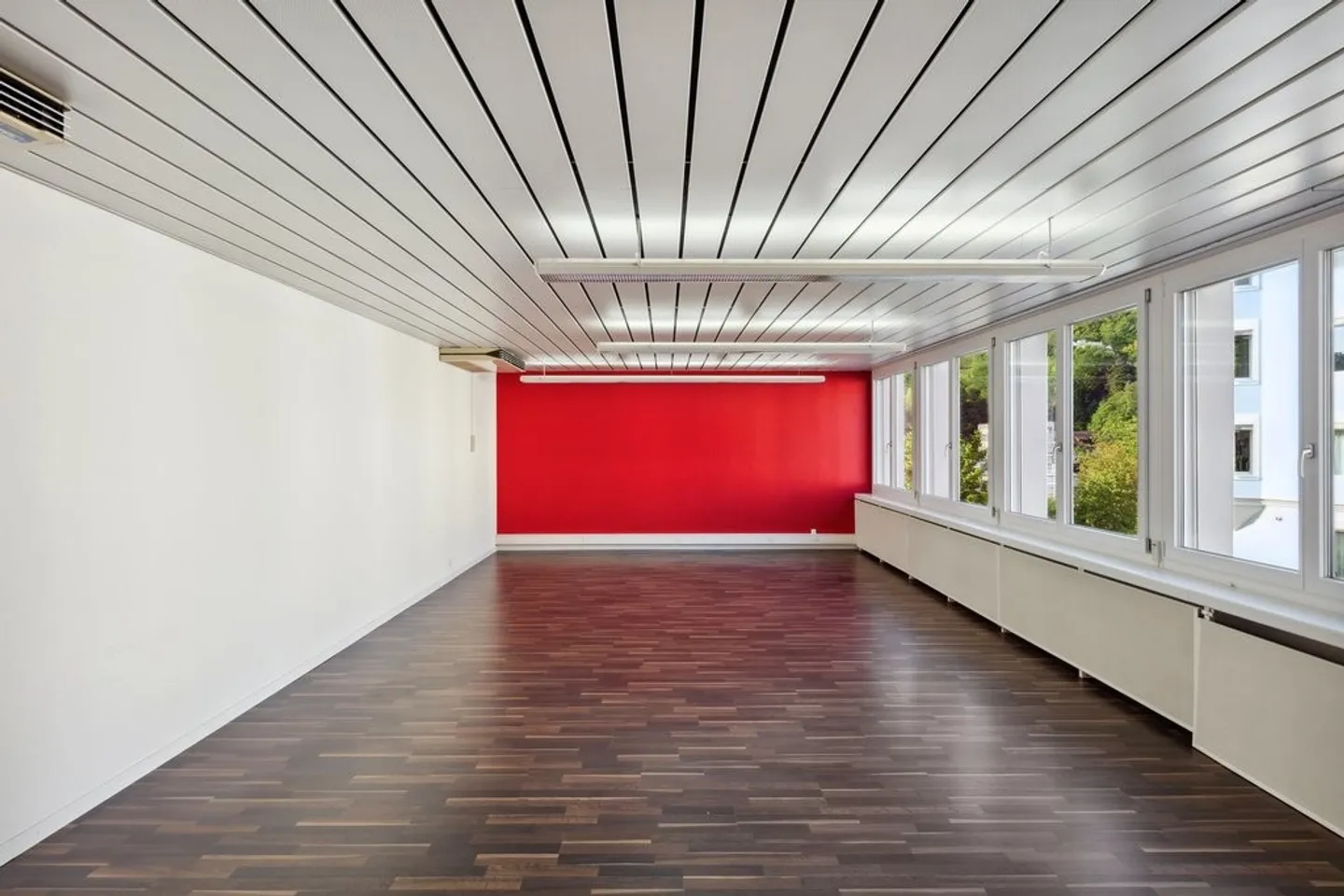 Bureaux/espaces de formation attractifs (328m2) près de l'accès autoroutier - Photo 7 sur 10