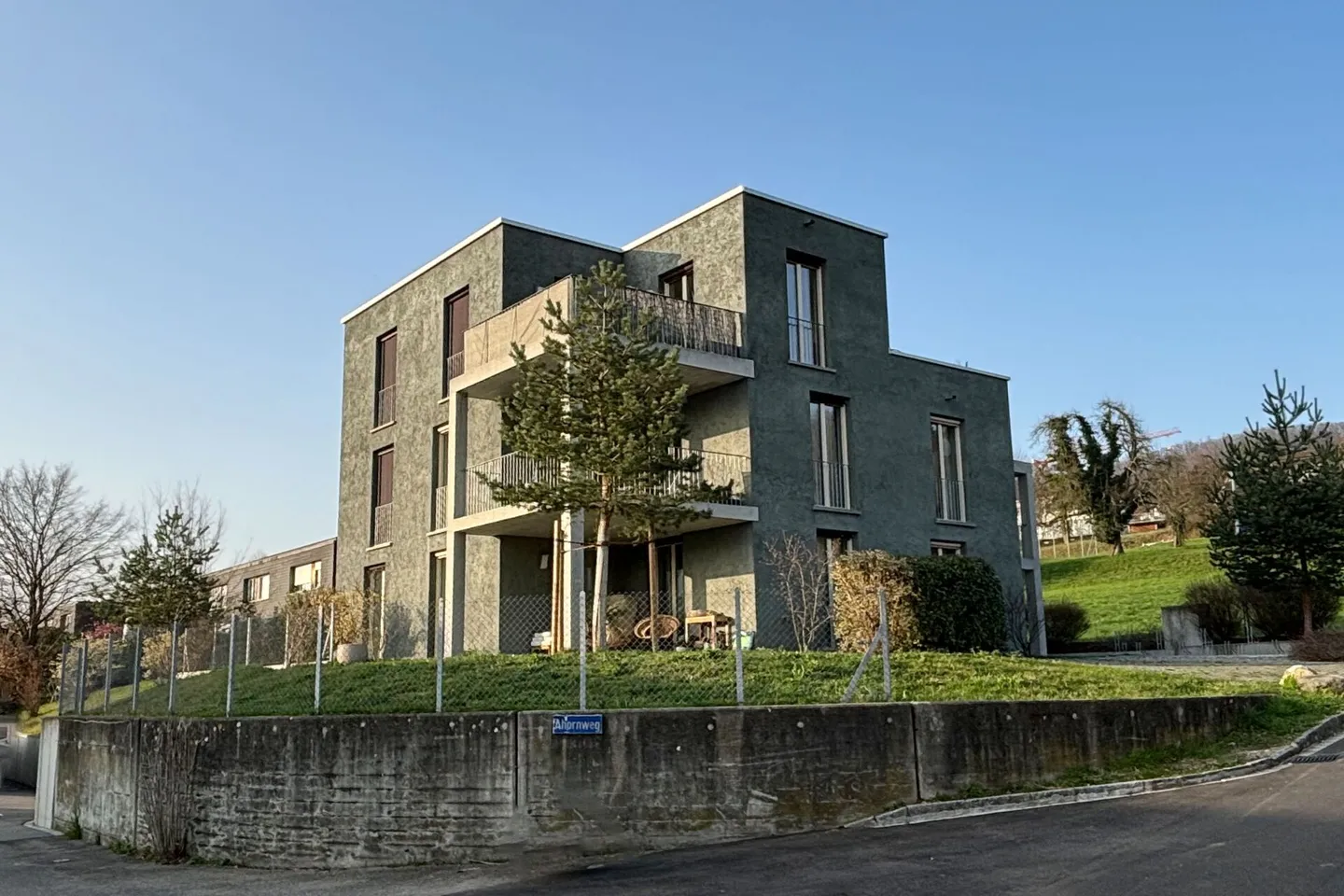 Appartement situé au calme avec balcon pour se détendre - Photo 1 sur 11