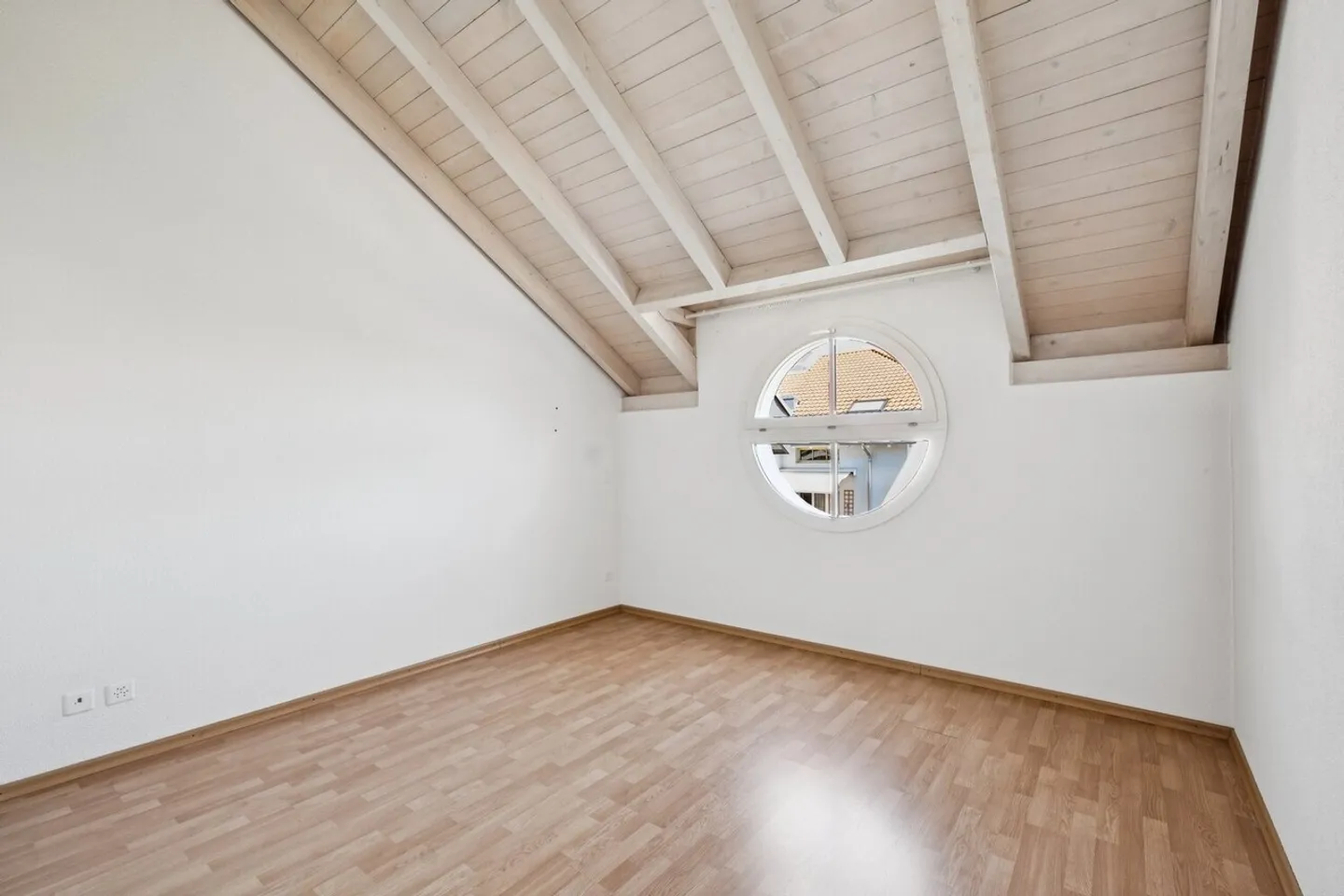 First net rent free - Stylish living in Grenchen - Photo 7 of 11