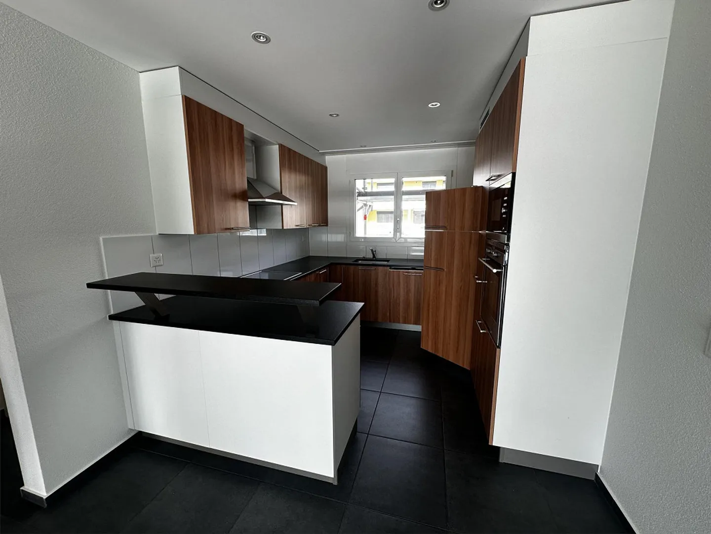 Ampio appartamento di 3,5 locali con bella vista a Safenwil - Foto 2 di 13