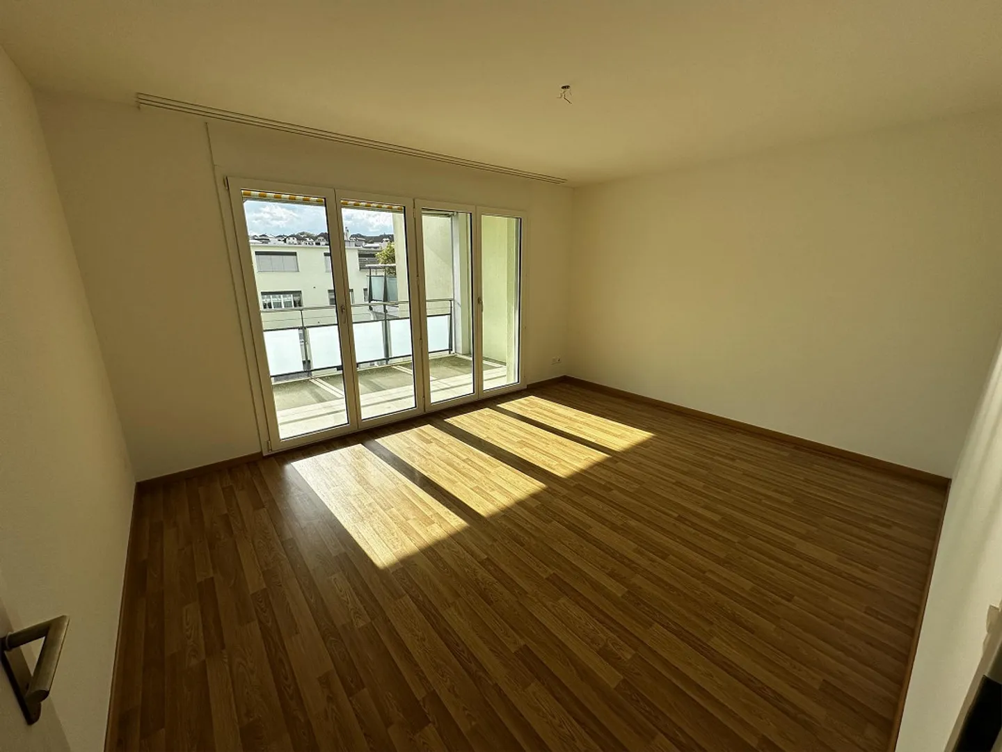 Ampio appartamento di 3,5 locali con bella vista a Safenwil - Foto 5 di 13