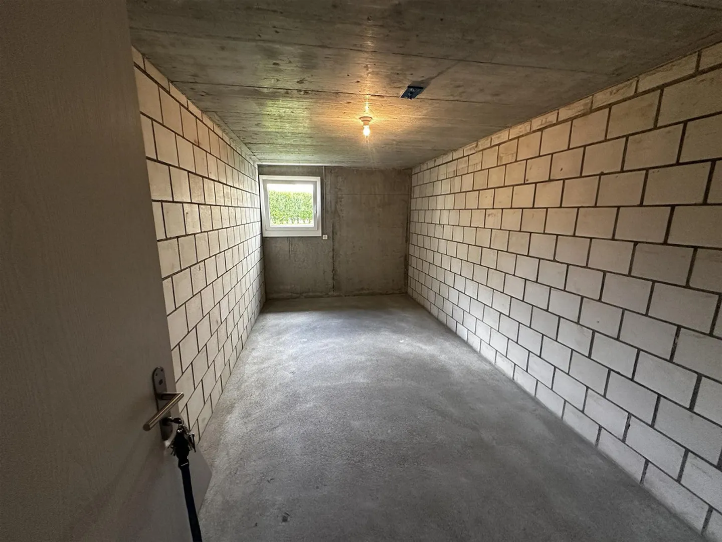 Ampio appartamento di 3,5 locali con bella vista a Safenwil - Foto 13 di 13