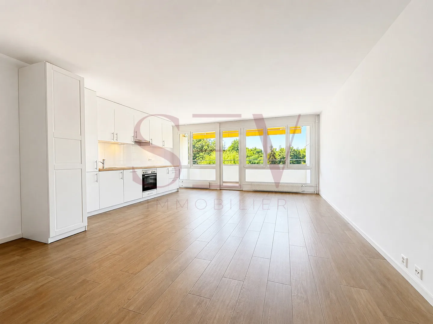 Renovated Apartment in Chailly - Photo 5 of 10