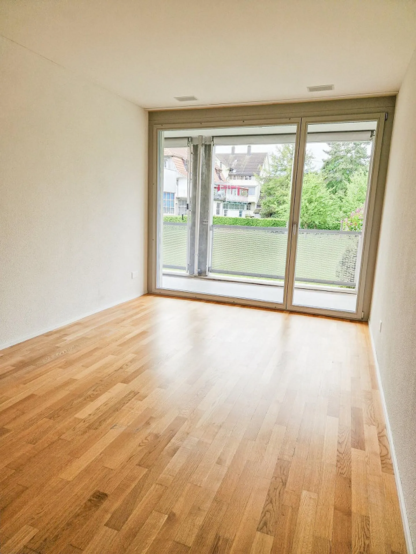 Bellissimo appartamento di 3,5 locali con terrazza a Laupen - Foto 9 di 11