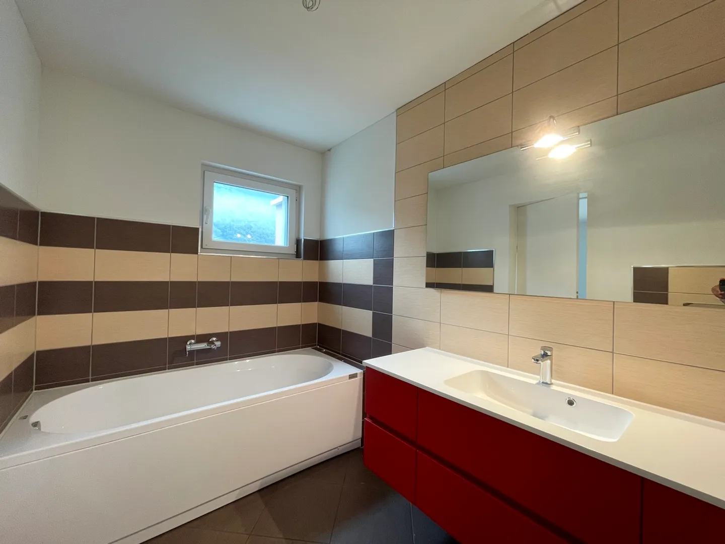 Geräumige 5.5 Zimmer Wohnung - Foto 8 von 9