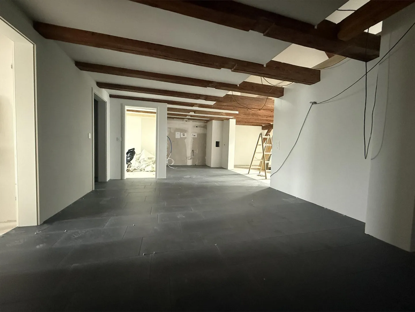 FIRST RENTAL | large, cozy 4.5-room maisonette apartment - Photo 2 of 10