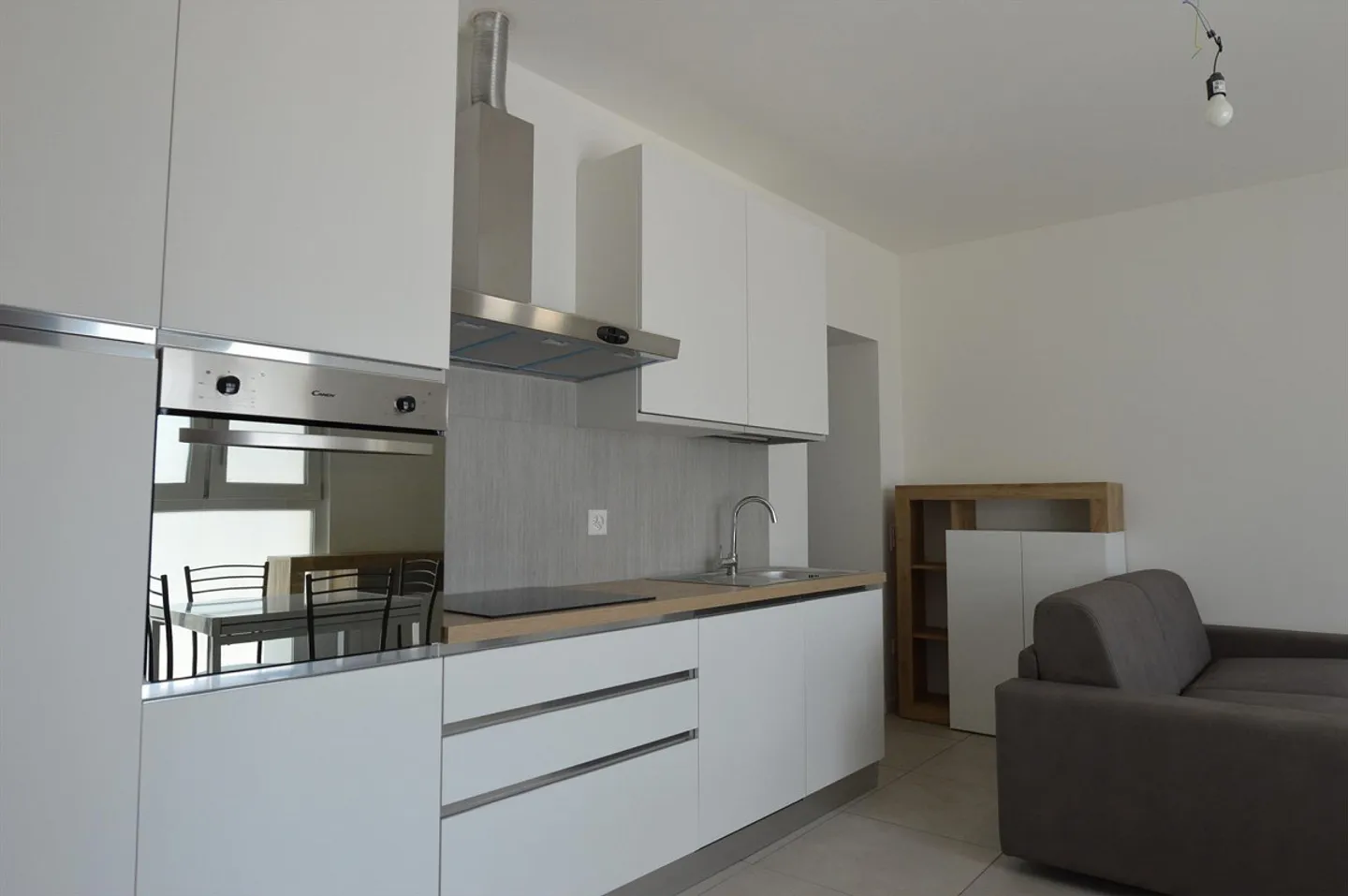 GROUND FLOOR STUDIO - COMPLETELY RENOVATED - Photo 3 of 6
