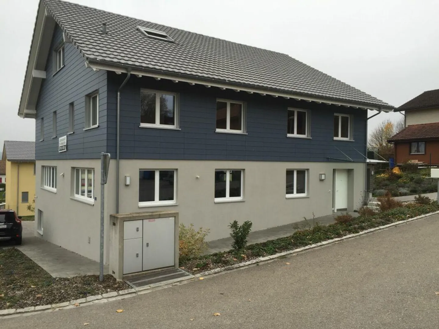 Bâtiment résidentiel et commercial - Photo 1 sur 11