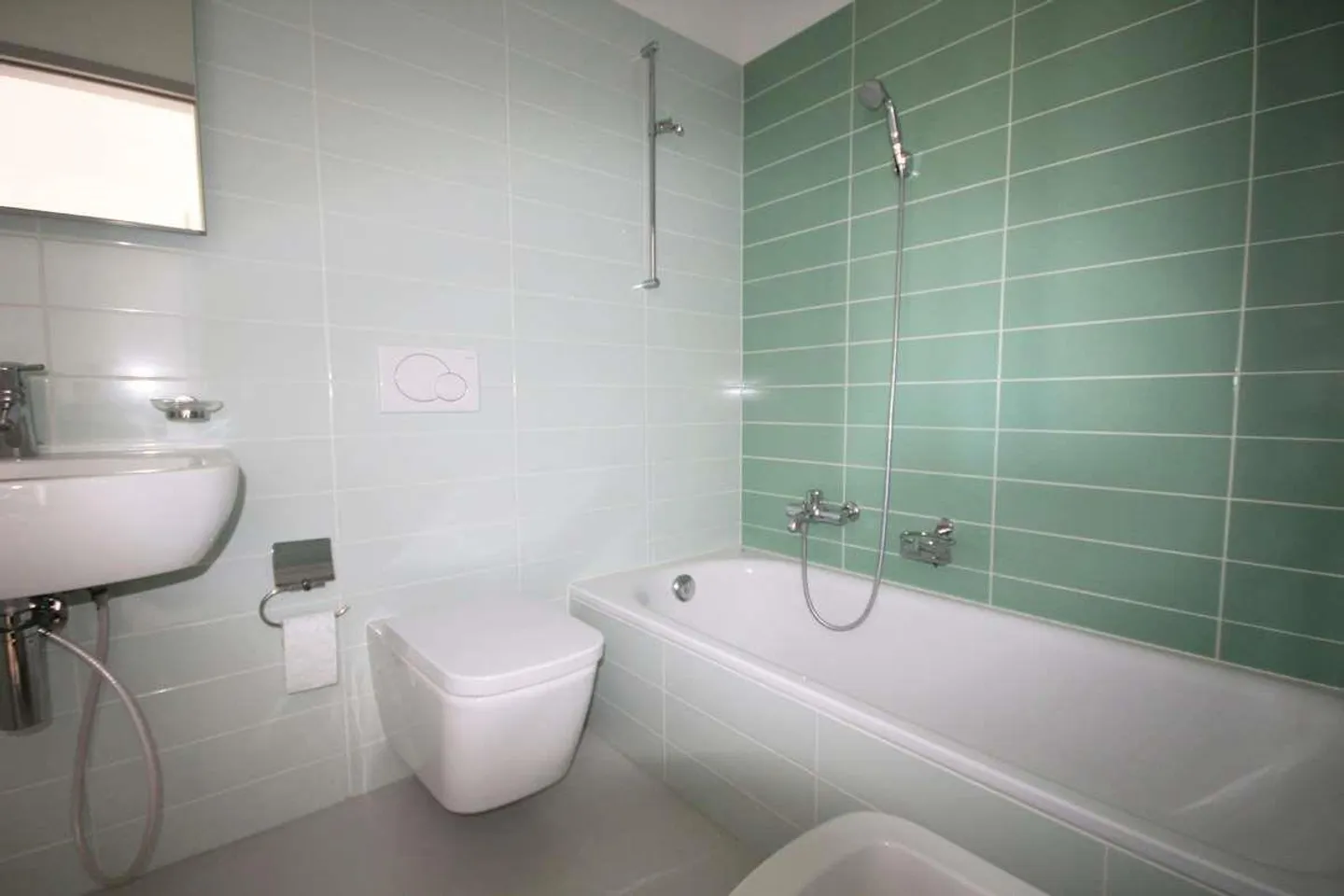 Lugano Pazzallo: modernes 4,5-Zimmer mit Seeblick - Foto 8 von 11