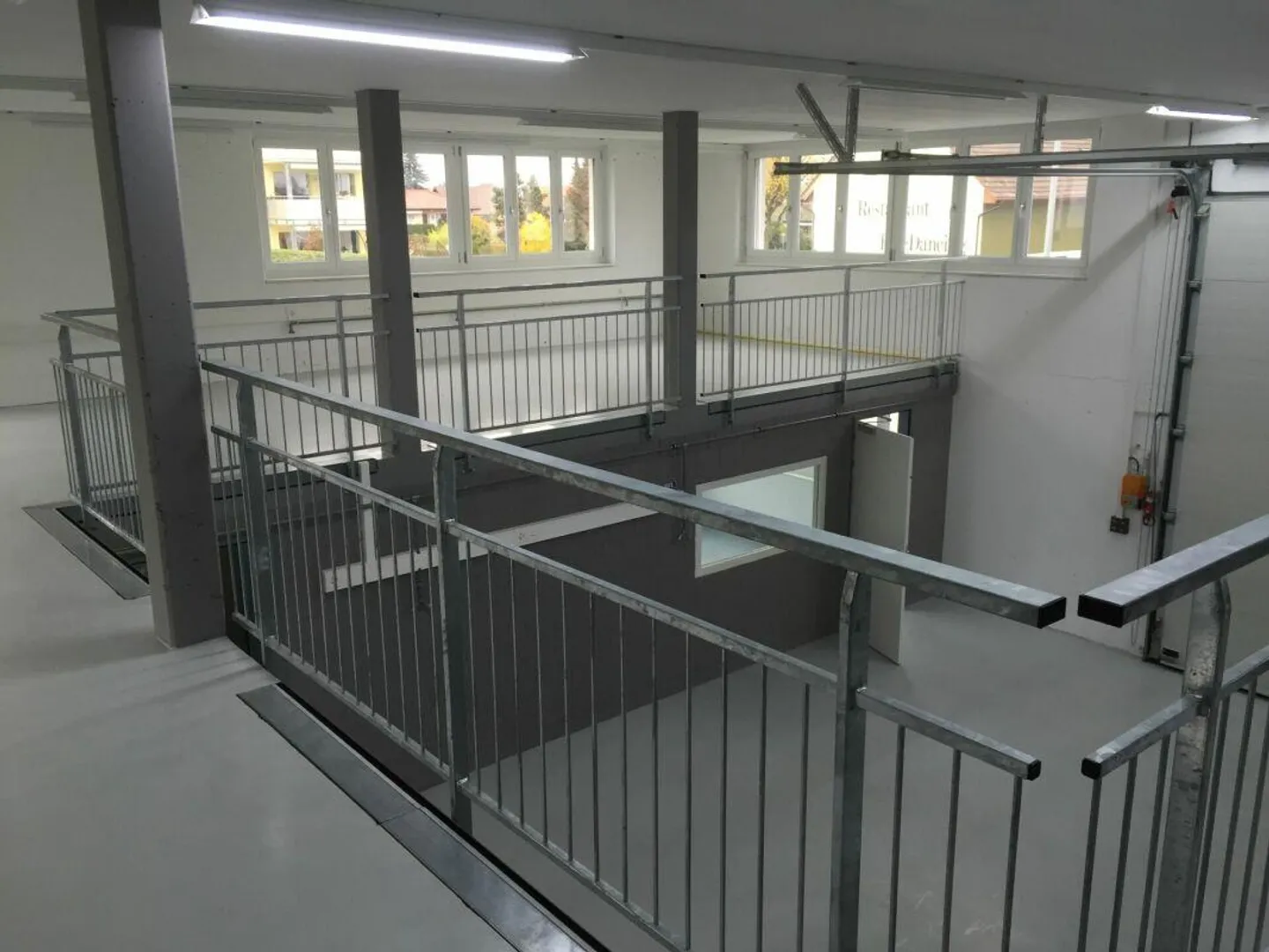 Bâtiment résidentiel et commercial - Photo 6 sur 11