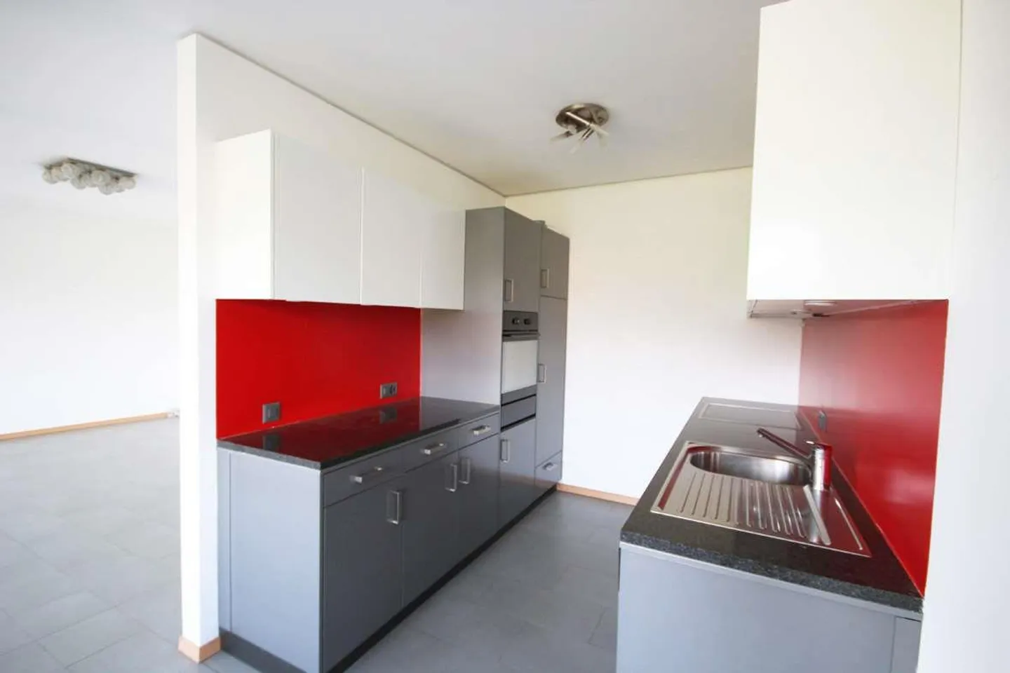 Lugano Pazzallo: modernes 4,5-Zimmer mit Seeblick - Foto 4 von 11