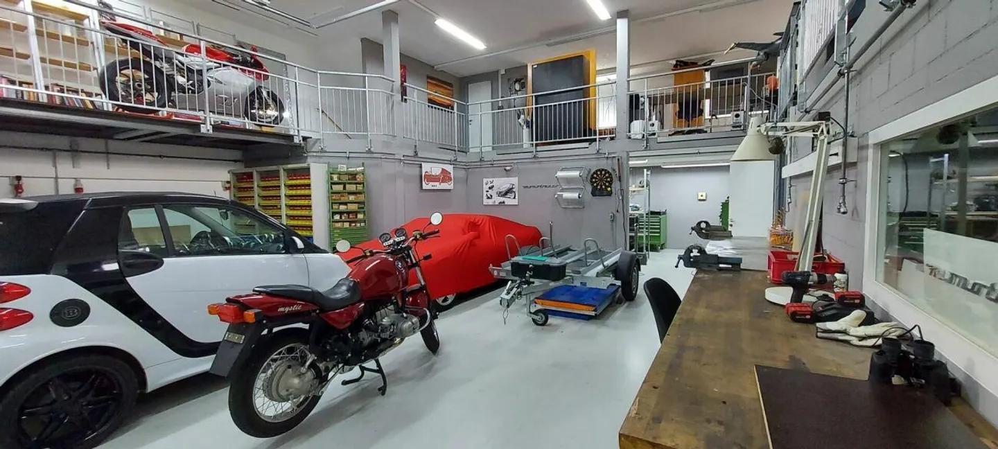 Bâtiment résidentiel et commercial - Photo 4 sur 11