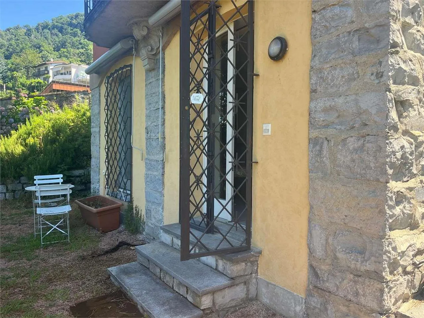 Bissone Bellissimo appartamento ammobiliato  in villa storica con parc - Foto 11 di 12