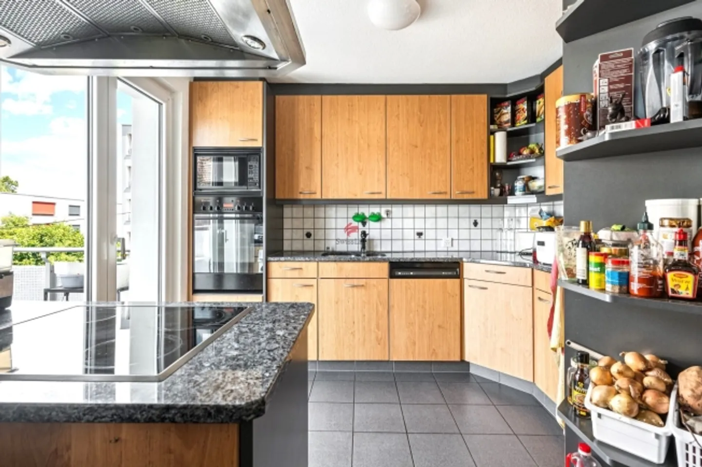 Living and working under one roof - Photo 6 of 20