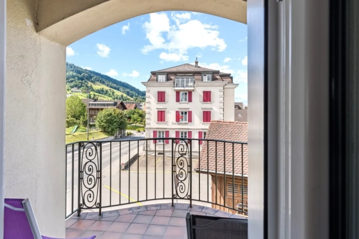 Living and working under one roof - Photo 3 of 20