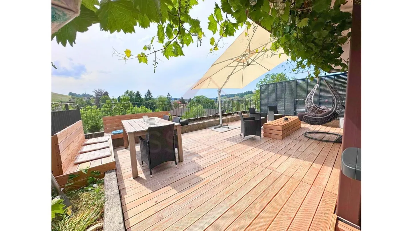 Vivere con stile su 126 m² - moderno appartamento di 5,5 stanze a Huttwil - Foto 1 di 7