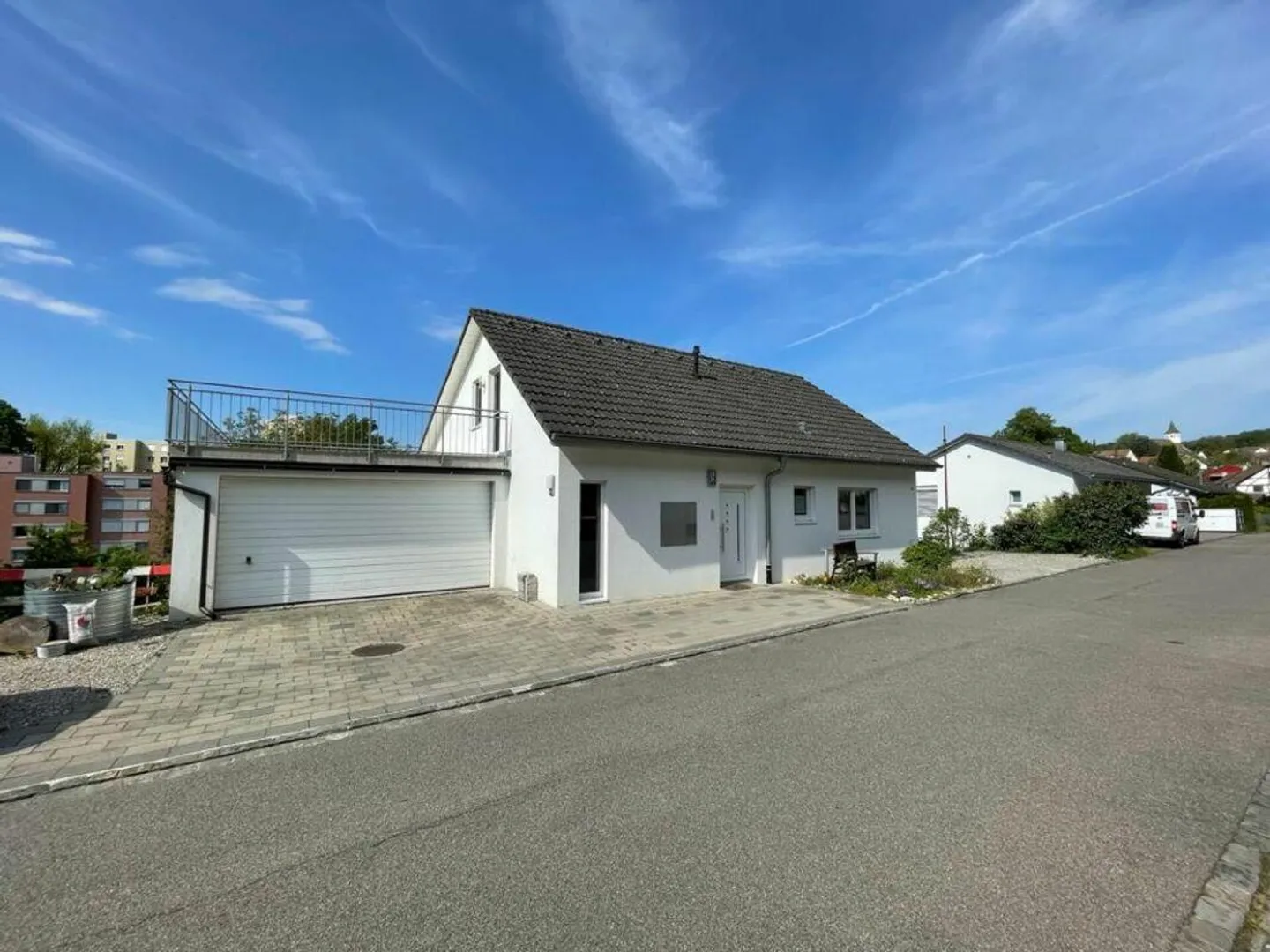 5.5 Zimmer Einfamilienhaus - Foto 1 von 11