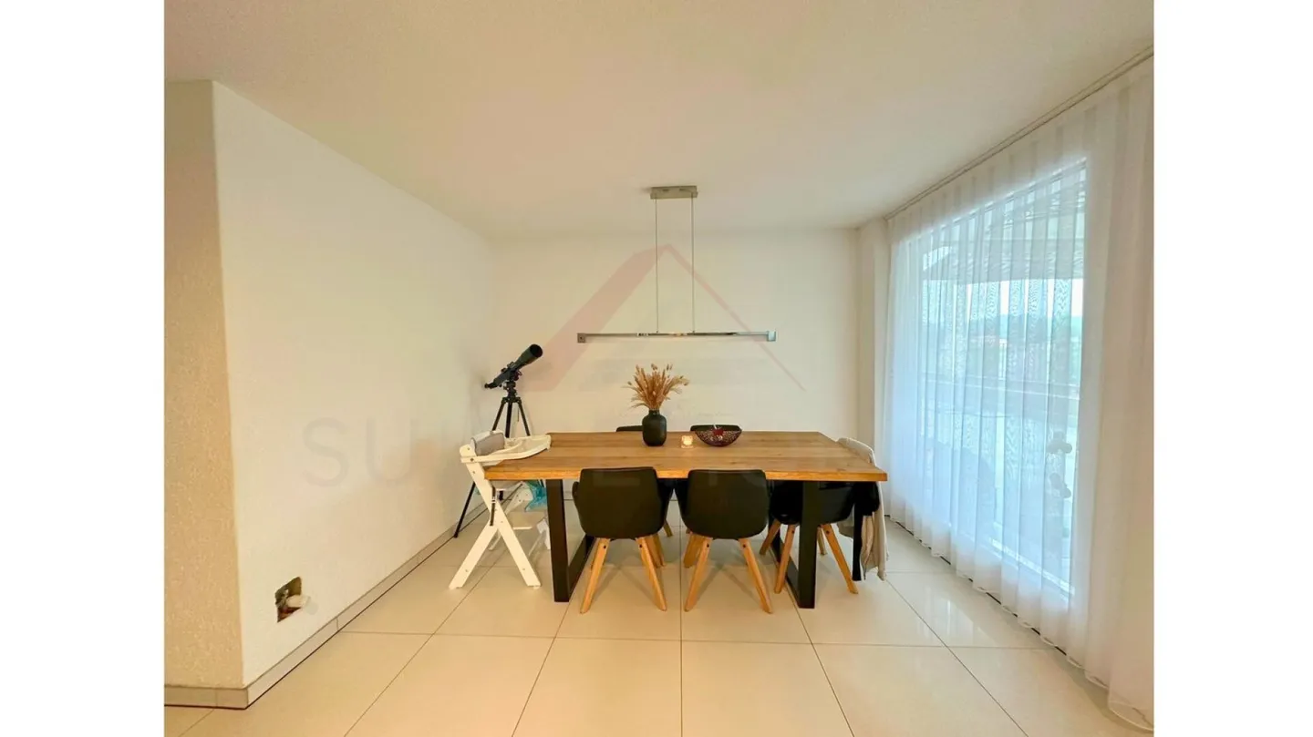 Vivere con stile su 126 m² - moderno appartamento di 5,5 stanze a Huttwil - Foto 4 di 7