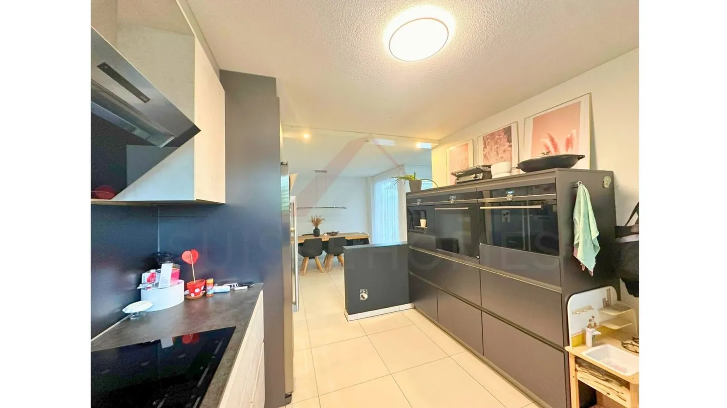 Vivere con stile su 126 m² - moderno appartamento di 5,5 stanze a Huttwil - Foto 2 di 7