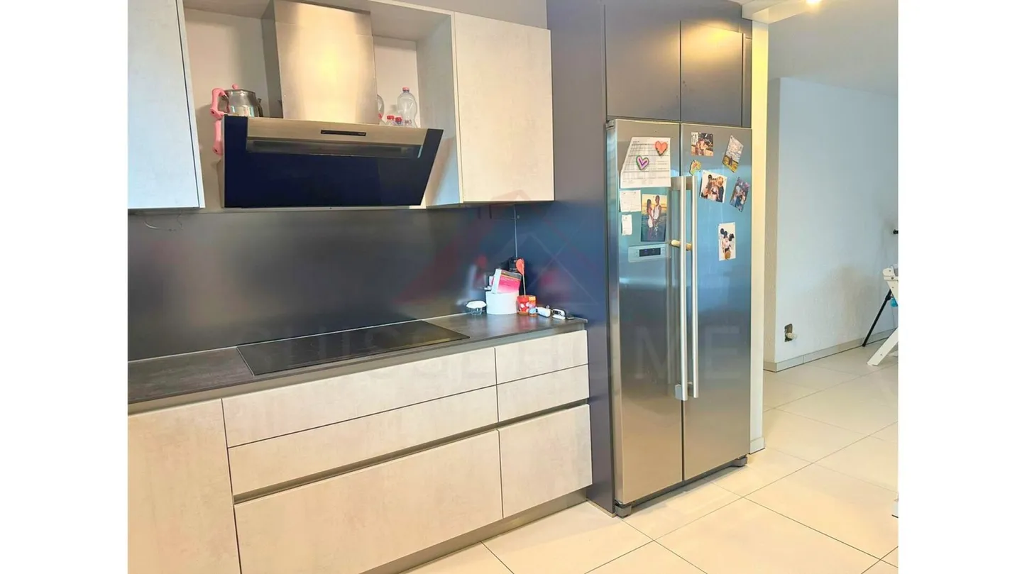 Vivere con stile su 126 m² - moderno appartamento di 5,5 stanze a Huttwil - Foto 5 di 7