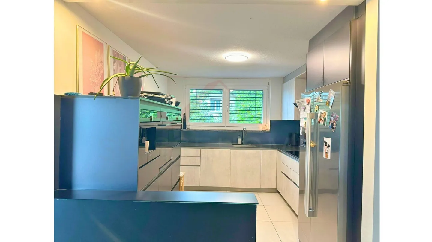 Vivere con stile su 126 m² - moderno appartamento di 5,5 stanze a Huttwil - Foto 3 di 7