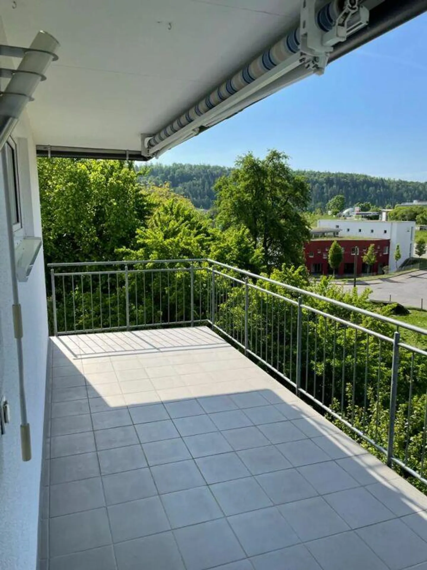 5.5 Zimmer Einfamilienhaus - Foto 3 von 11