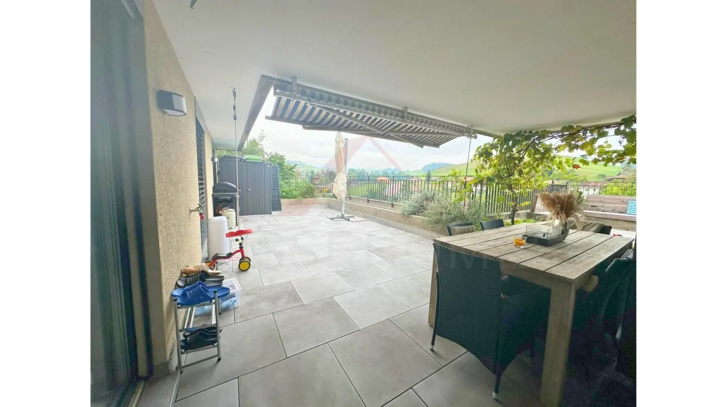 Vivere con stile su 126 m² - moderno appartamento di 5,5 stanze a Huttwil - Foto 7 di 7