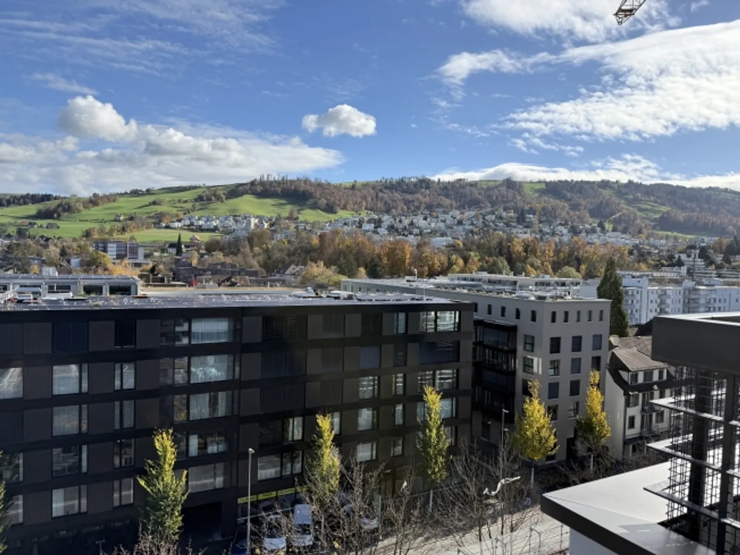 3.5 Room apartment - Photo 3 of 4