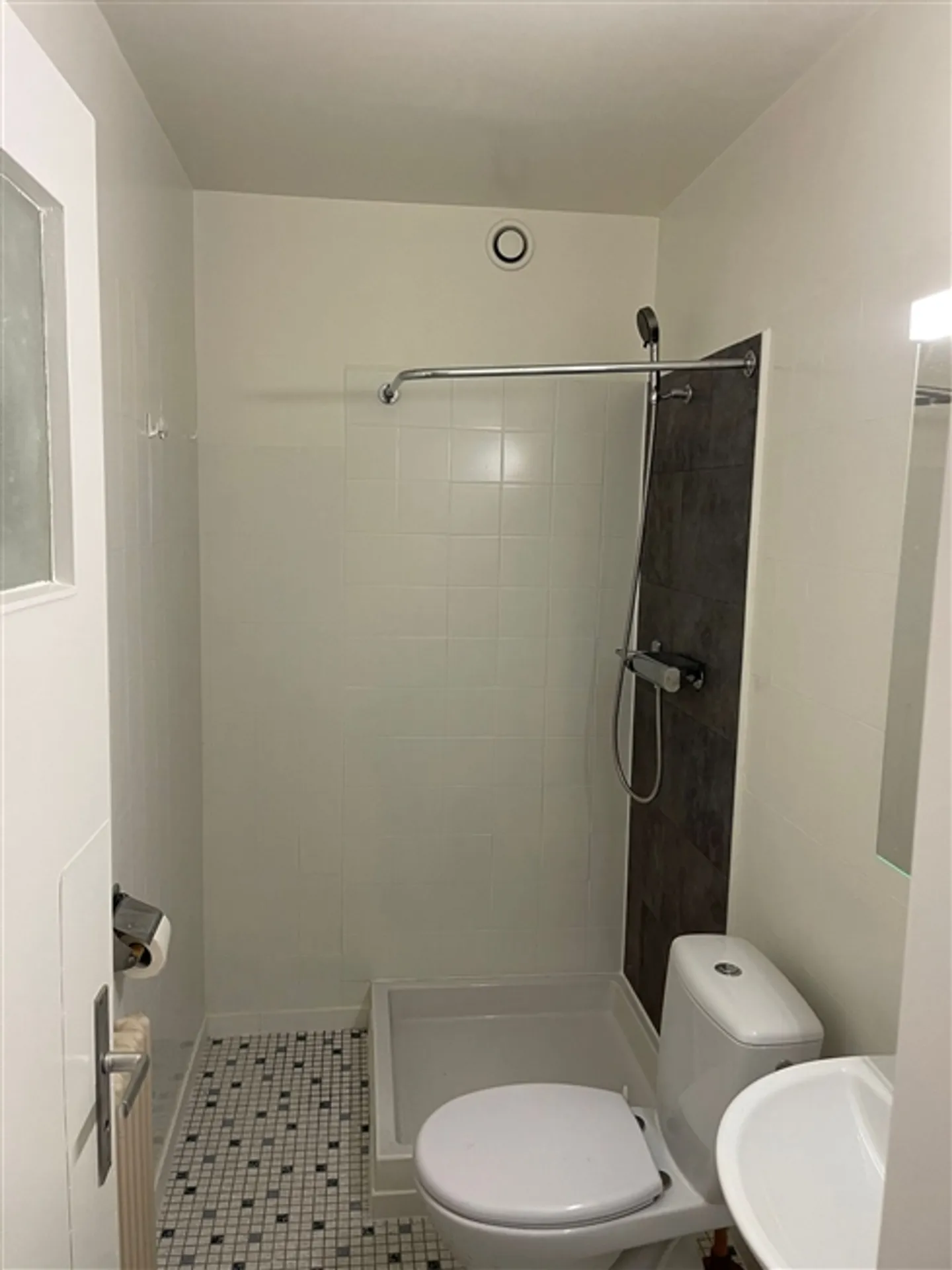 Charmantes Studio mit Seeblick - Foto 3 von 3