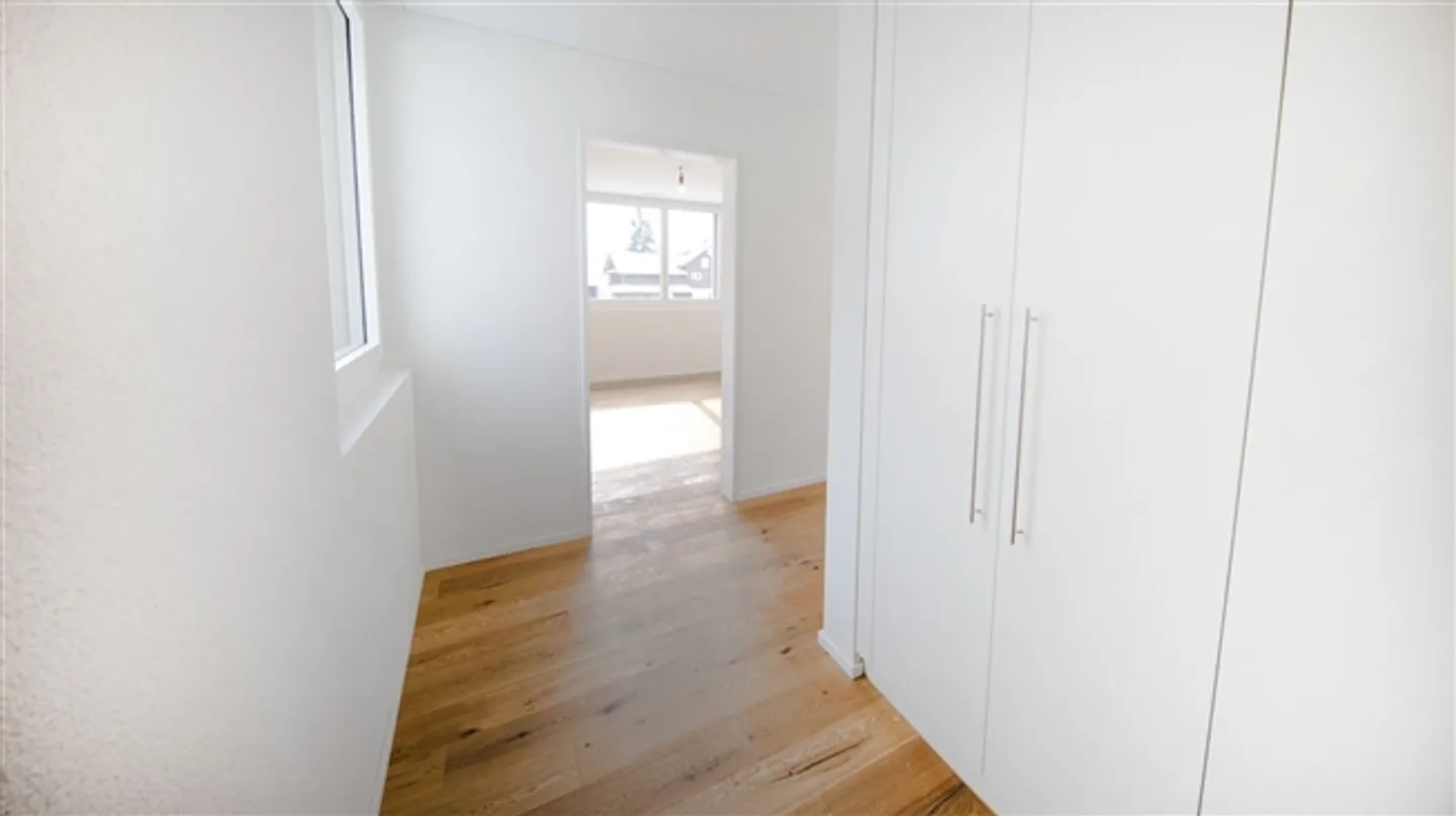 «Helle 4.5-Zimmer-Wohnung mit Balkon in Neudorf kaufen» - Foto 3 von 11