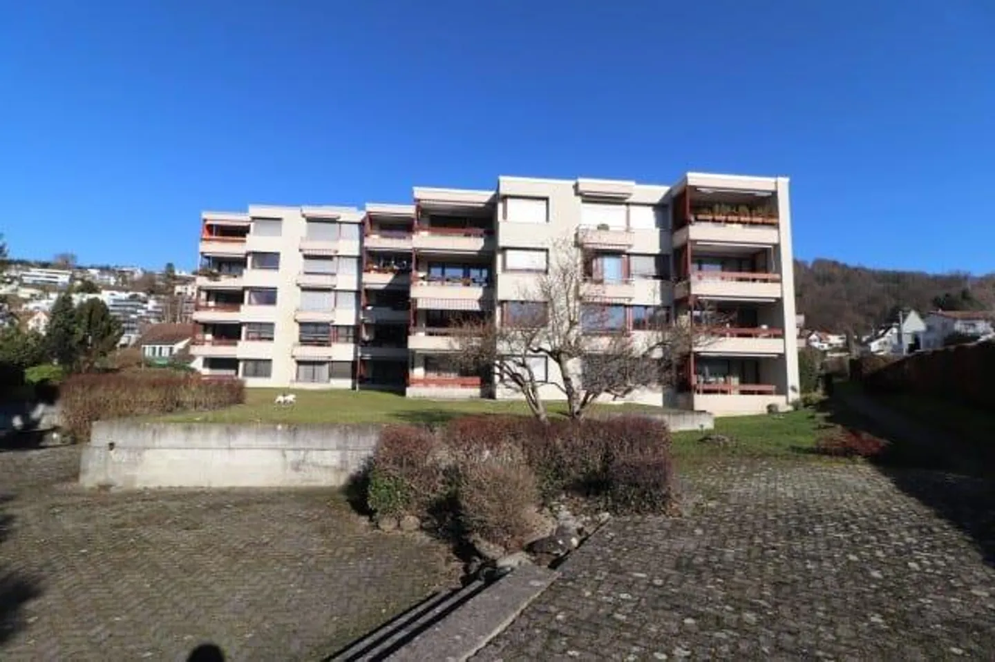 Bel et moderne appartement de 2,5 pièces dans un emplacement central à Nussbaumen - Photo 1 sur 6