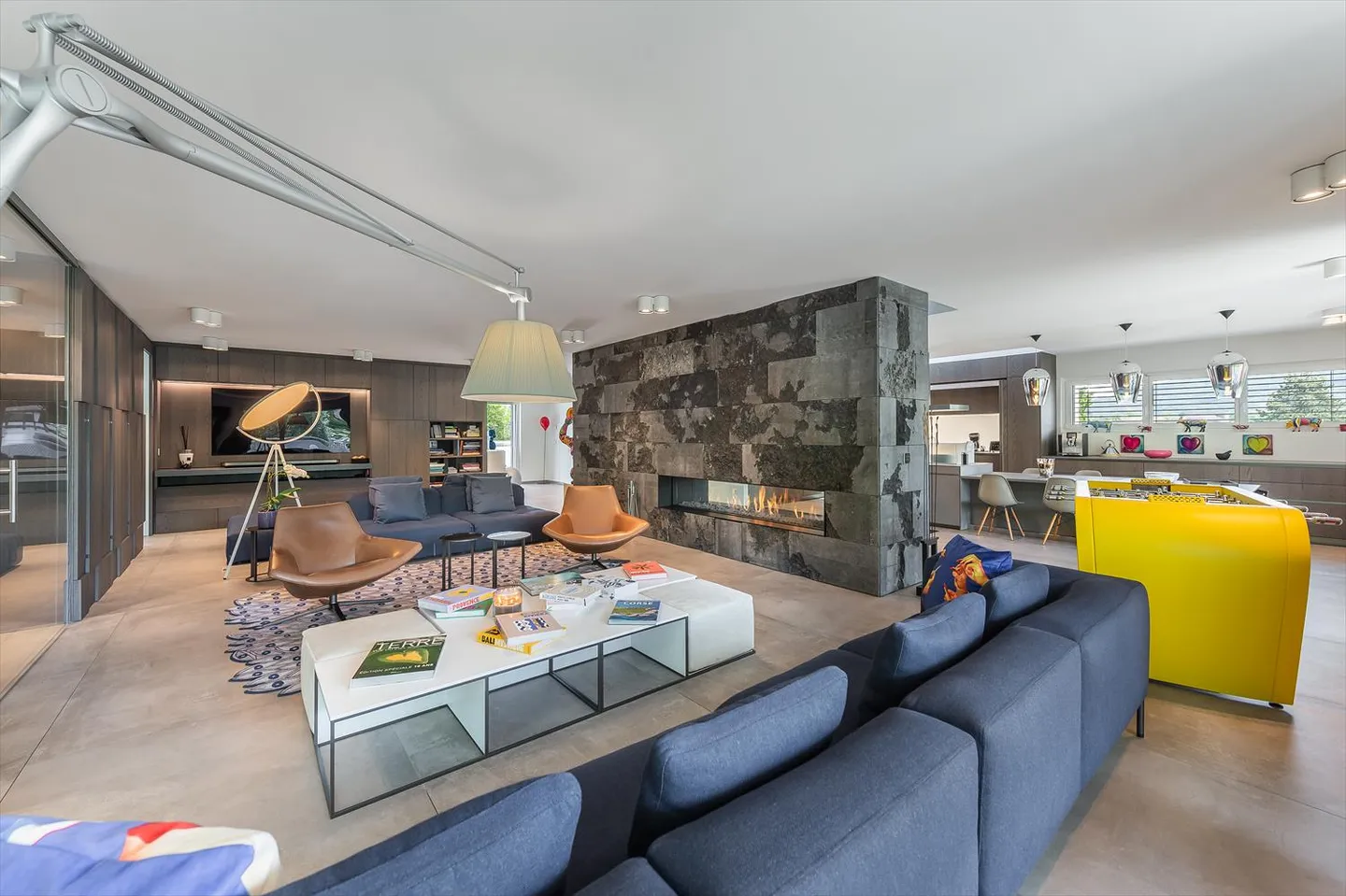 CONCHES - Magnificent apartment with terrace - Photo 3 of 31