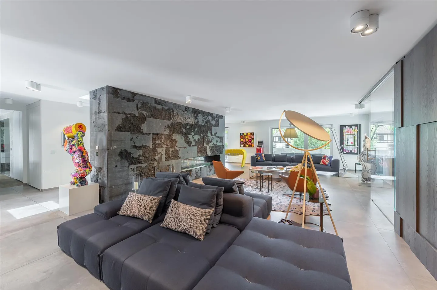 CONCHES - Magnificent apartment with terrace - Photo 6 of 31