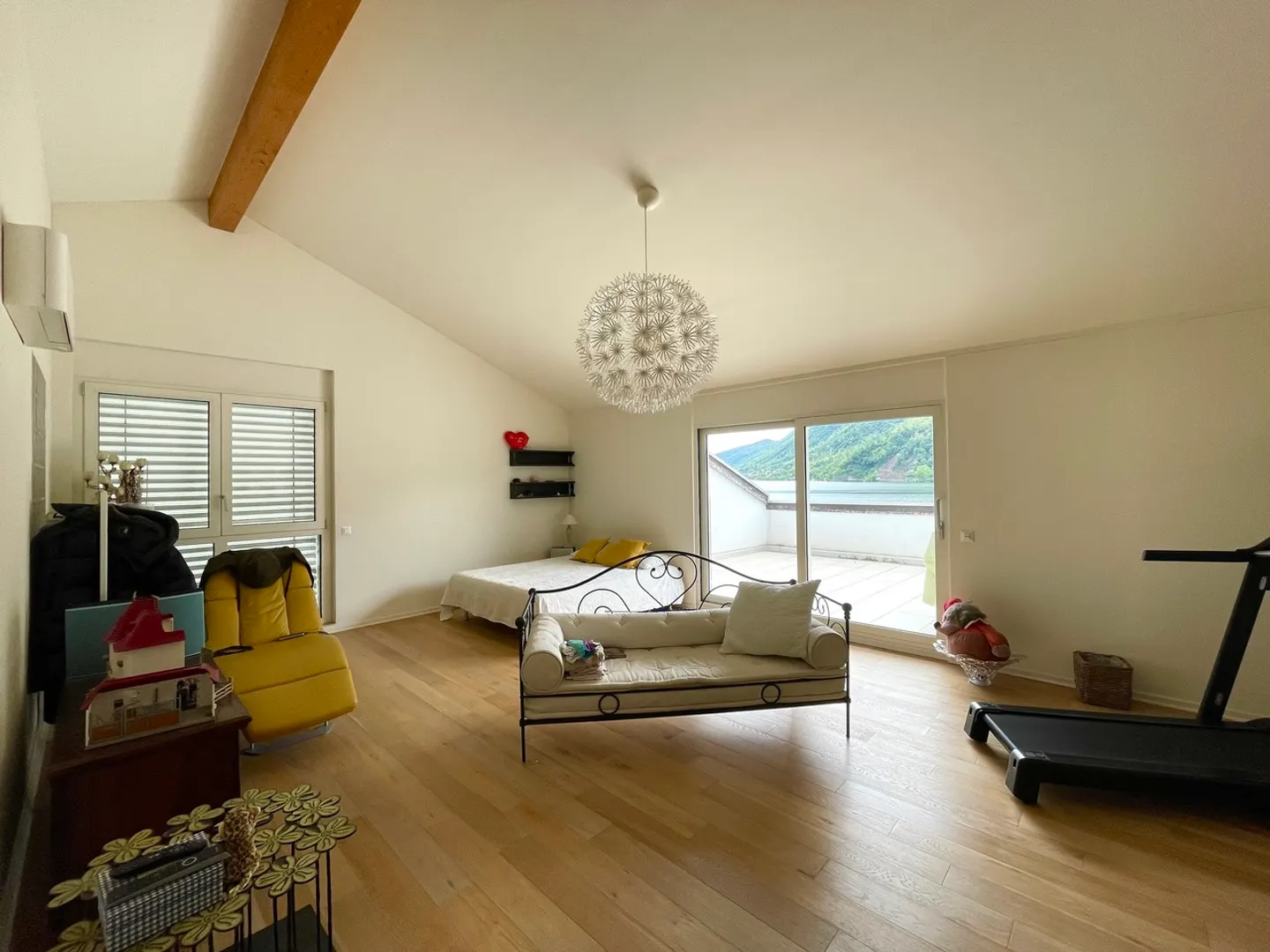 Attico Elegante con Vista Lago - Foto 15 di 20