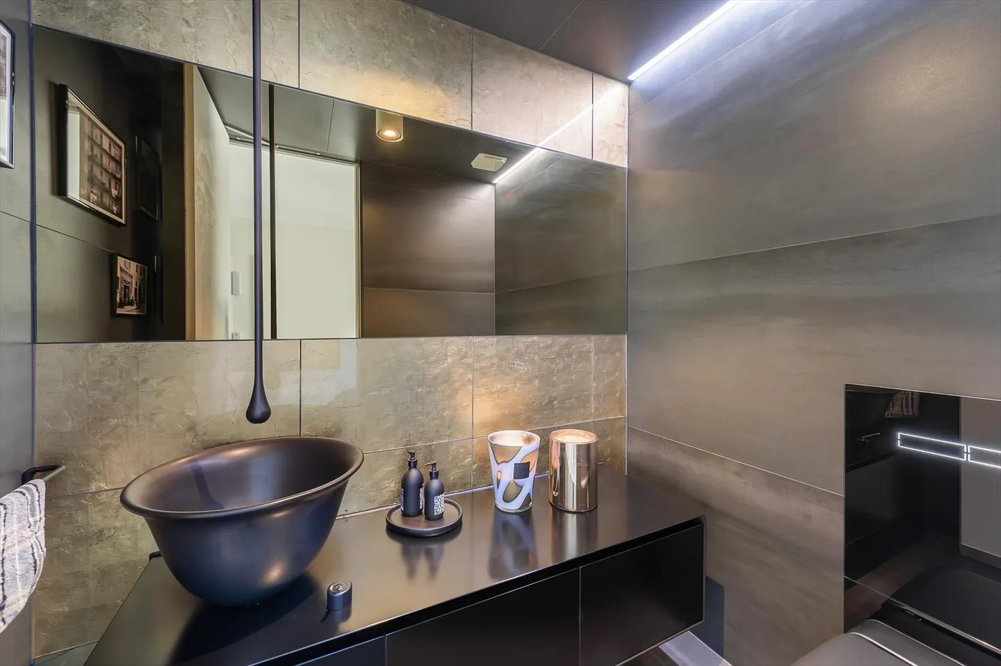 CONCHES - Magnificent apartment with terrace - Photo 15 of 31