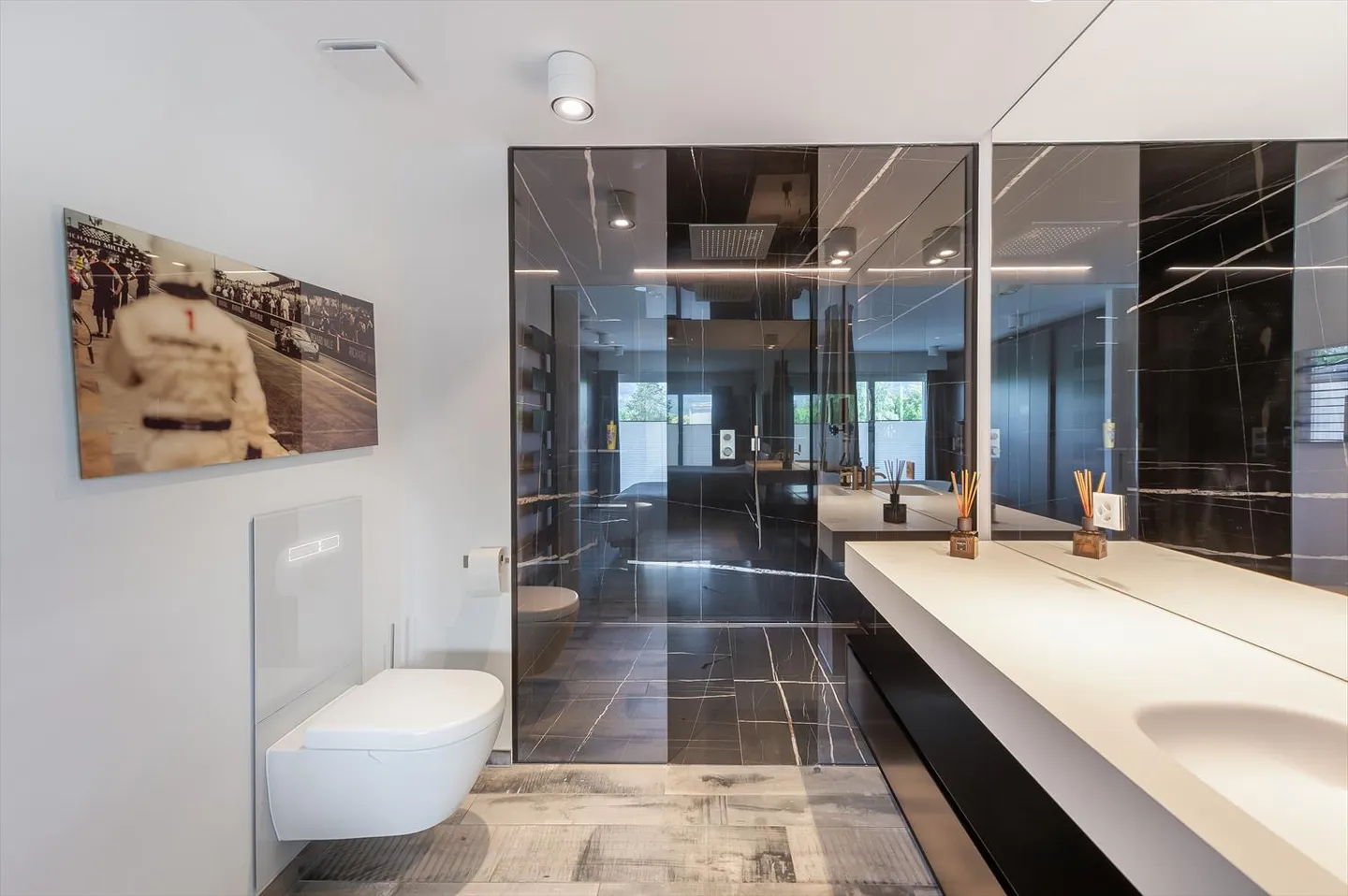 CONCHES - Magnificent apartment with terrace - Photo 25 of 31