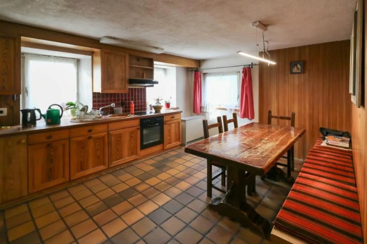 Bauernhaus, Schopf und Landwirtschaftsland mit Nutzungspotenzial - Foto 7 von 10