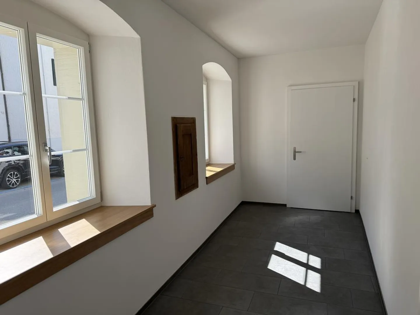 Versatile Commercial Space / Studio - Photo 4 of 7