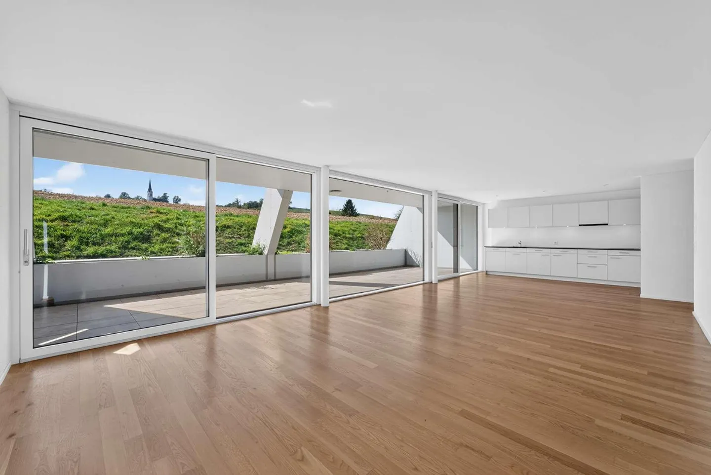 Modern Apartment with Large Terrace - Photo 1 of 27