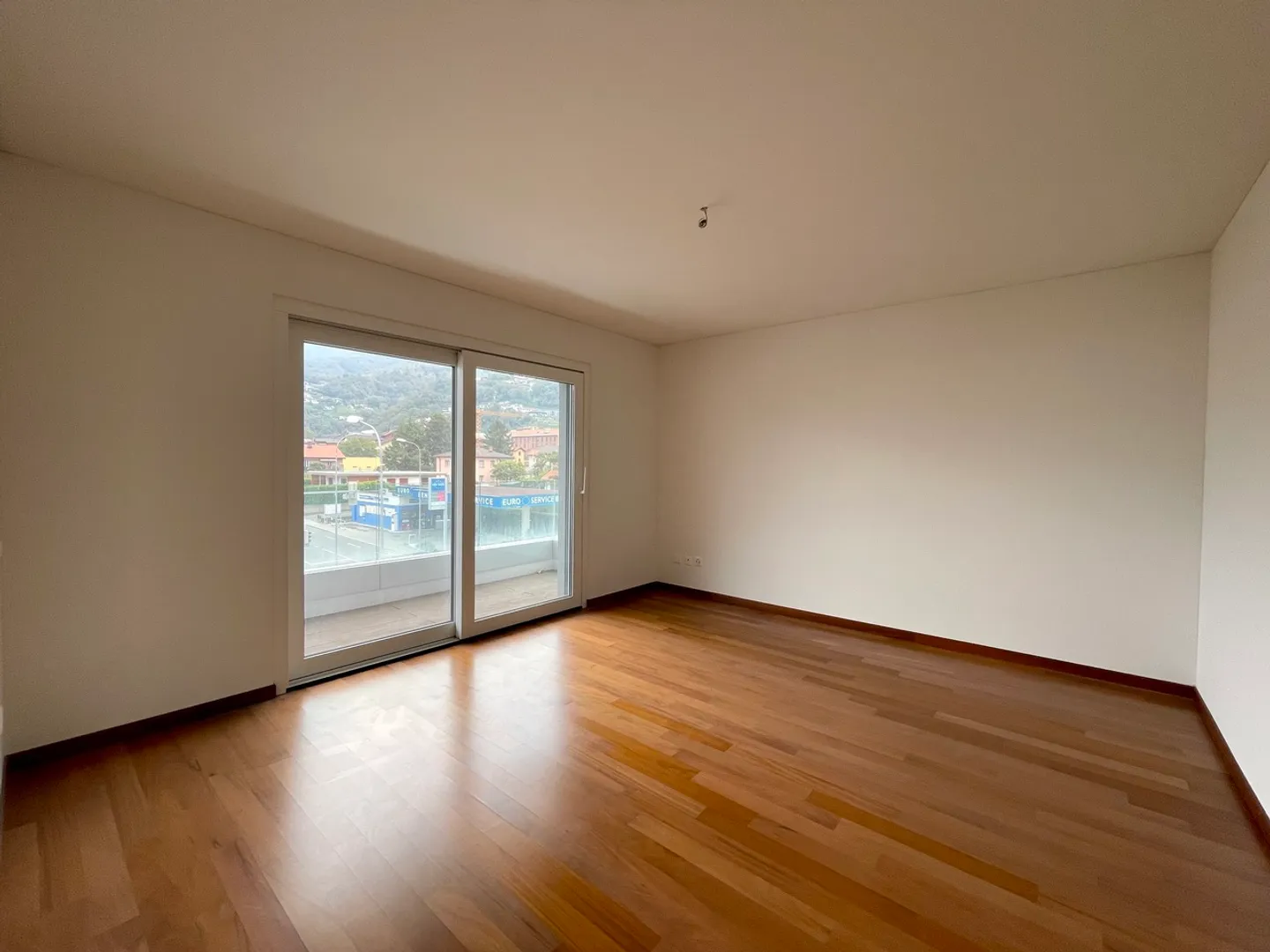 NUOVO PREZZO - MAGNIFICA E SPAZIOSA 4.5 STANZE - Foto 6 di 13