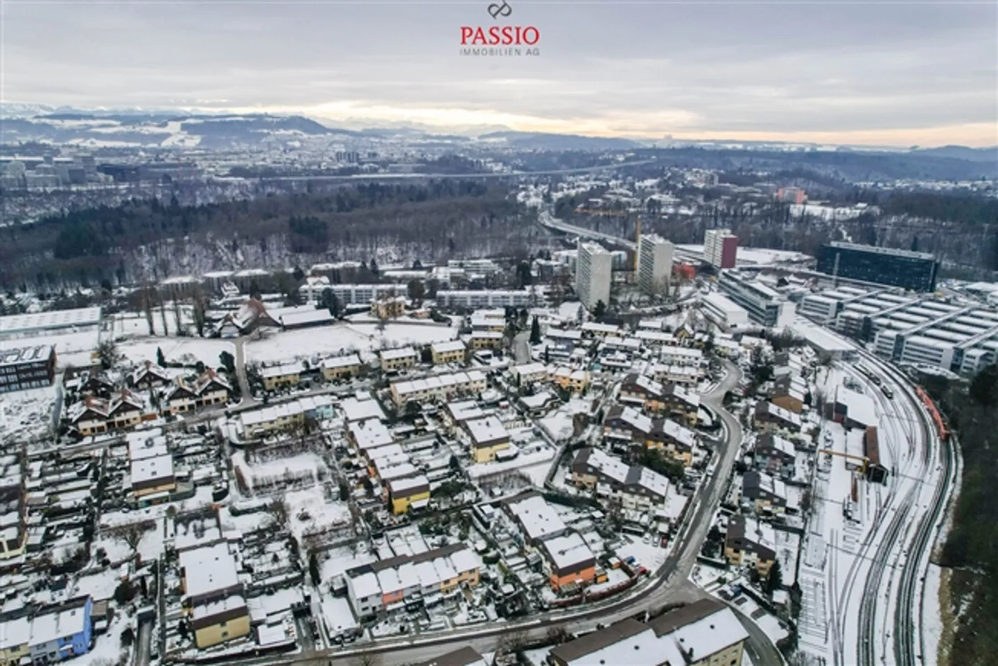 Casa a schiera familiare di 5,5 stanze in una posizione tranquilla e privilegiata - Foto 19 di 19