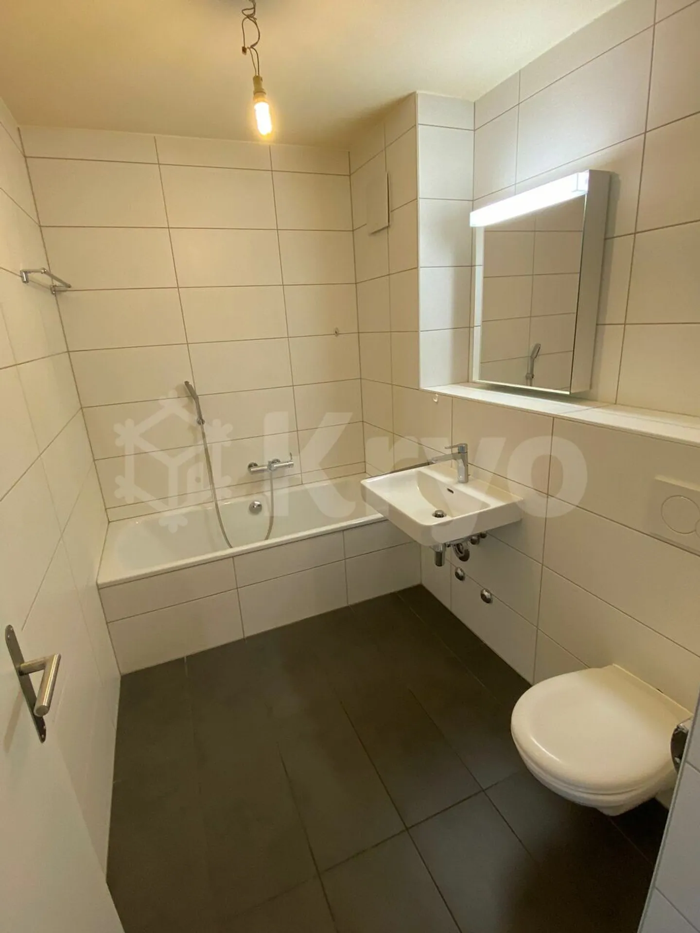 Apartment for rent - Photo 4 of 7