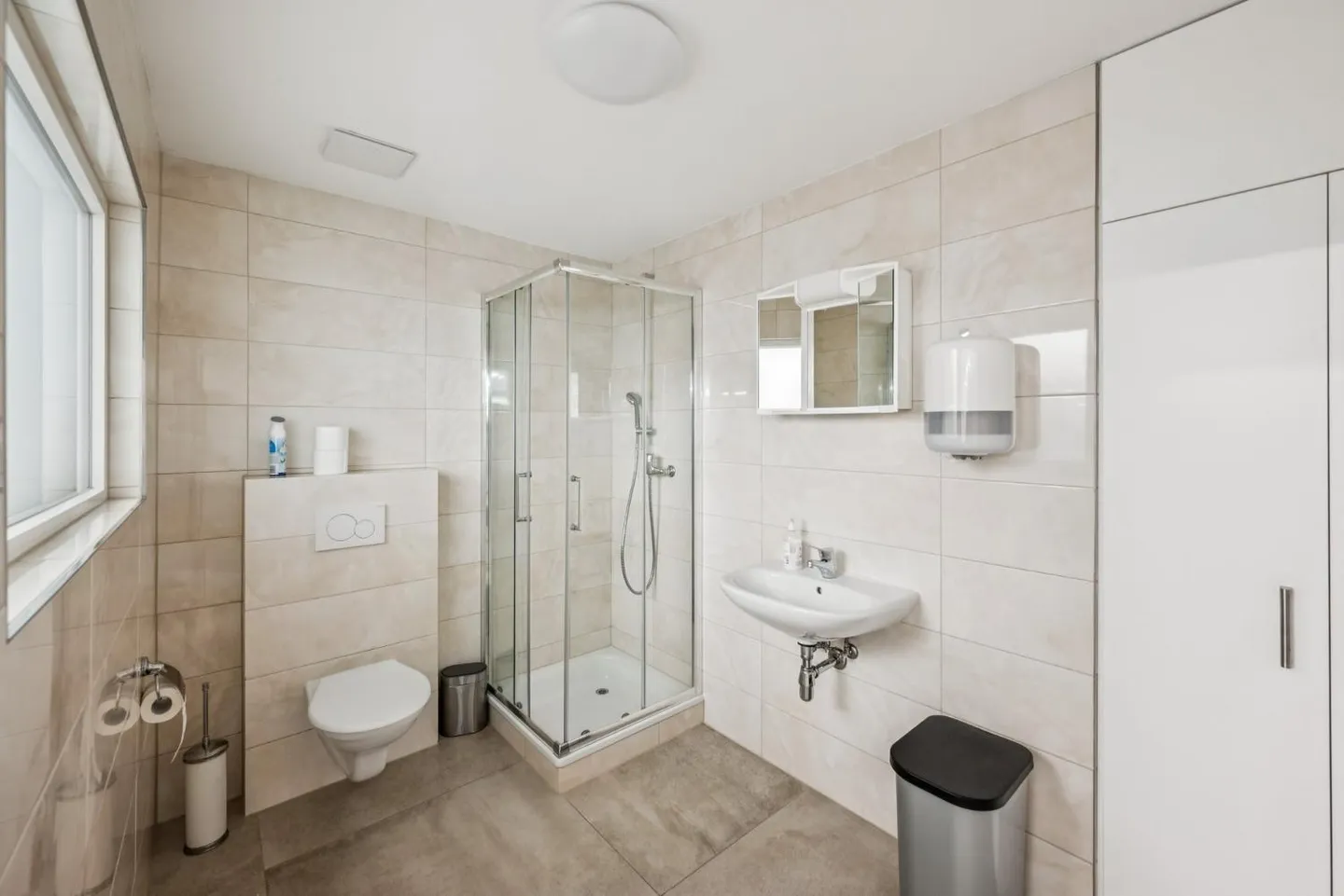 Laboratory space with offices for rent - Chavornay - Photo 4 of 9